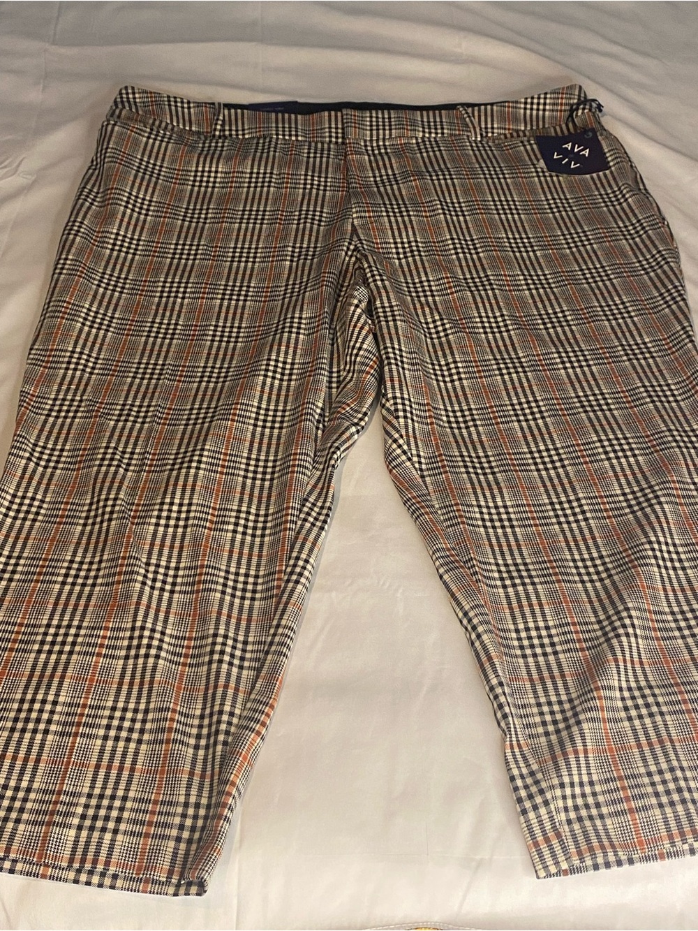 Ava & Viv Plaid Capri Pants in Beige, Black & Rust